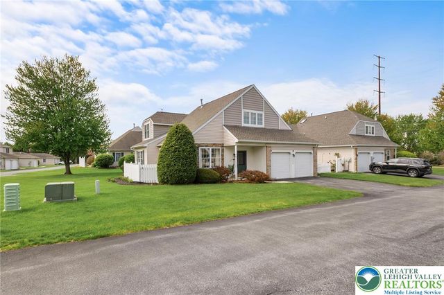 2504 Rolling Green Drive, Lower Macungie Twp, PA 18062