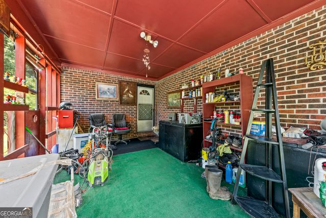 564 Peters Street, Statham, GA 30666