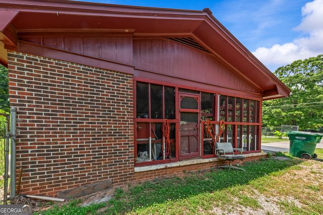 564 Peters Street, Statham, GA 30666