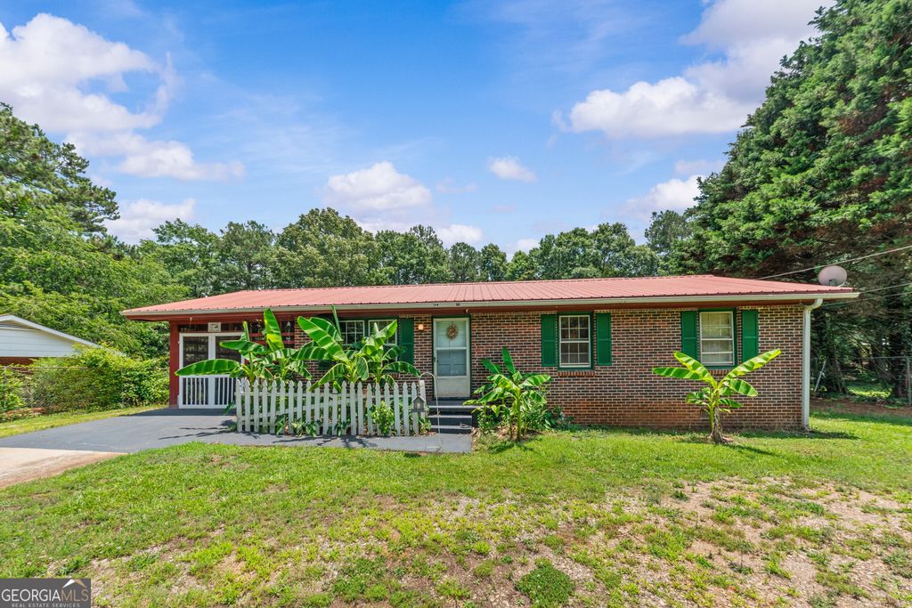 564 Peters Street, Statham, GA 30666