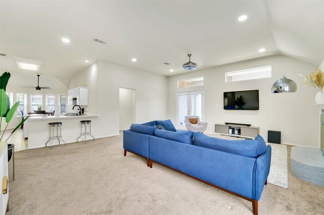 6707 Classen Trail, Arlington, TX 76002