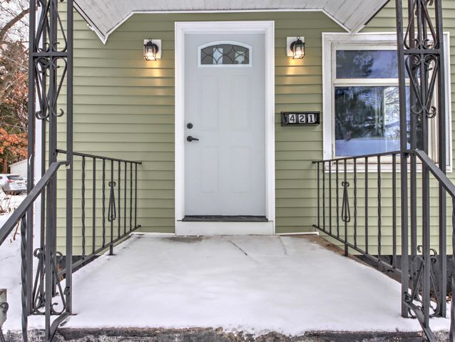 421 Kenwood Street, La Porte, IN 46350