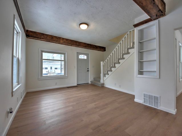 421 Kenwood Street, La Porte, IN 46350