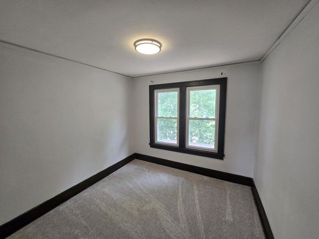128 Hinman AVENUE, Waukesha, WI 53186