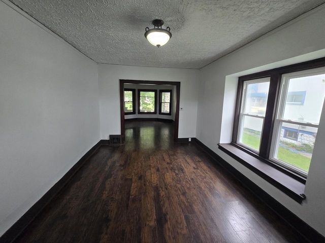 128 Hinman AVENUE, Waukesha, WI 53186
