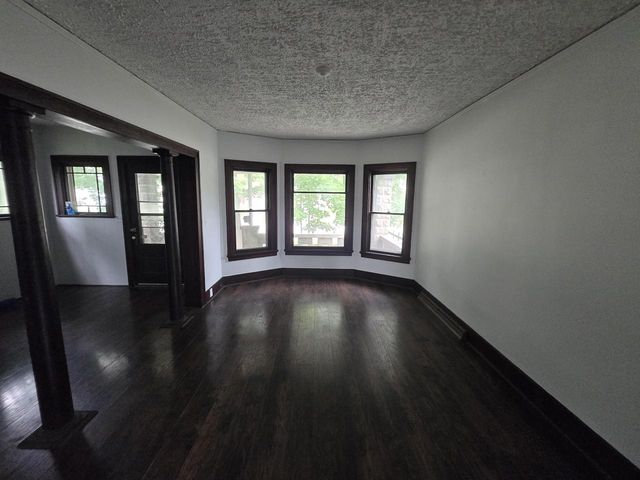 128 Hinman AVENUE, Waukesha, WI 53186