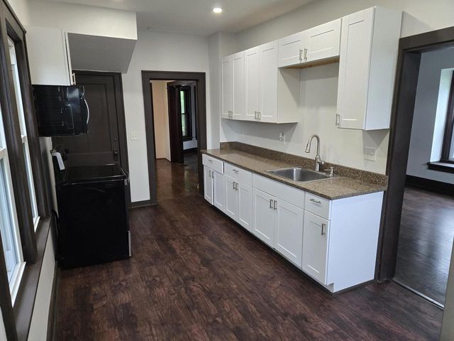 128 Hinman AVENUE, Waukesha, WI 53186