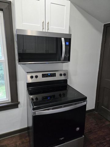128 Hinman AVENUE, Waukesha, WI 53186