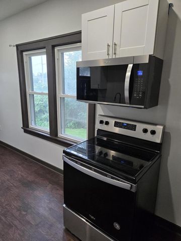 128 Hinman AVENUE, Waukesha, WI 53186