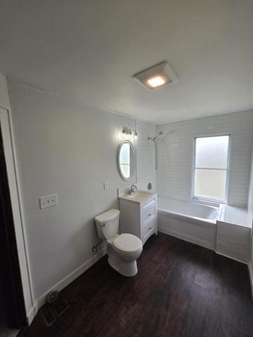 128 Hinman AVENUE, Waukesha, WI 53186