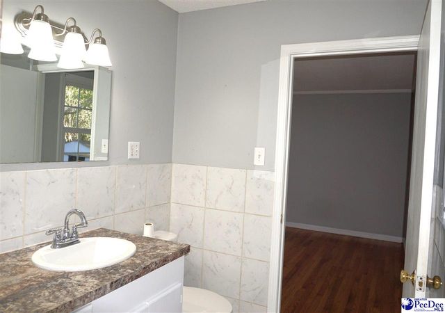 101 Sumter St, Manning, SC 29102