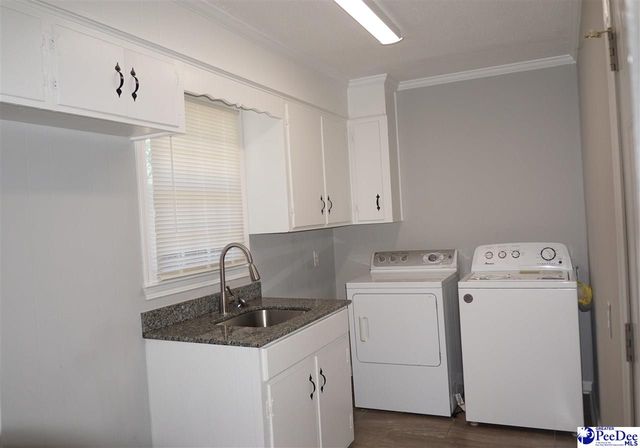 101 Sumter St, Manning, SC 29102