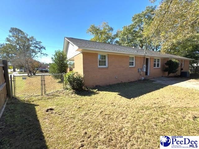 101 Sumter St, Manning, SC 29102