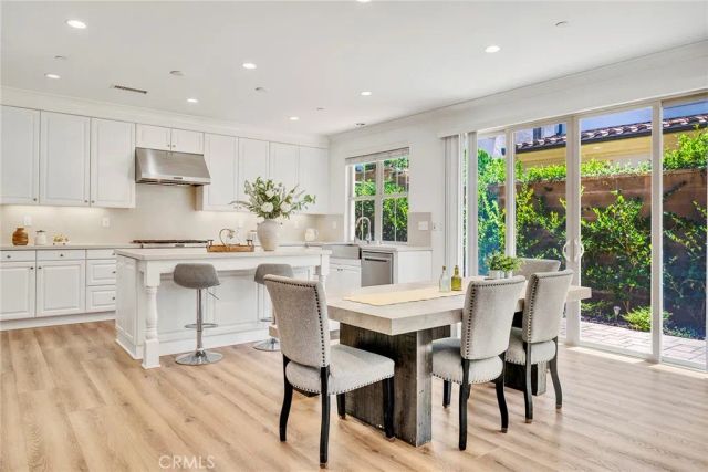 104 Beechmont, Irvine, CA 92620