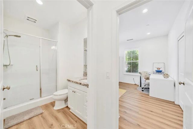 104 Beechmont, Irvine, CA 92620