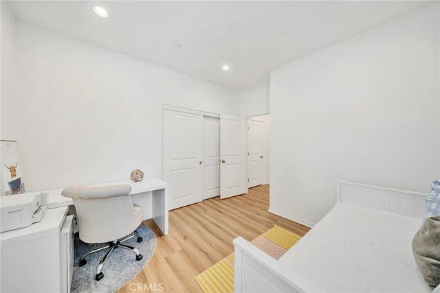 104 Beechmont, Irvine, CA 92620