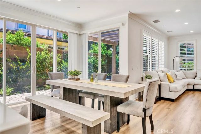 104 Beechmont, Irvine, CA 92620
