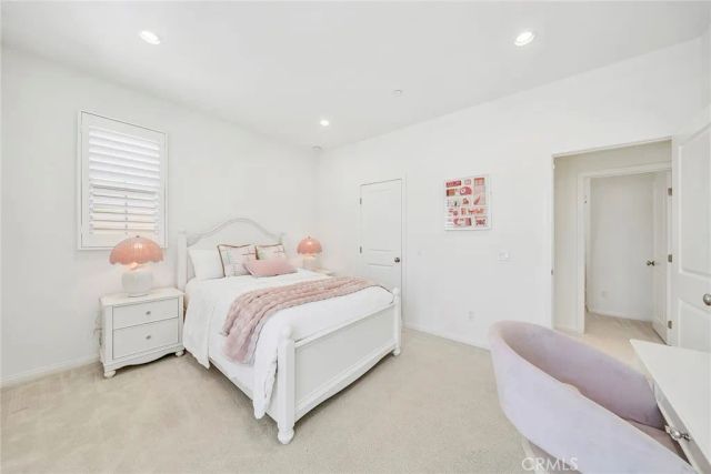 104 Beechmont, Irvine, CA 92620