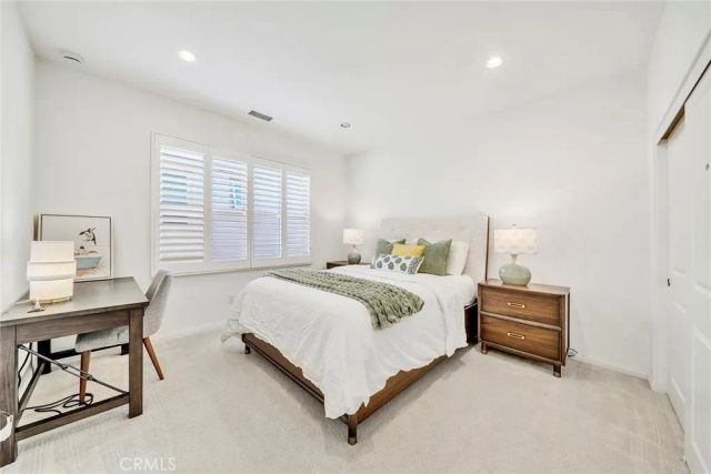 104 Beechmont, Irvine, CA 92620