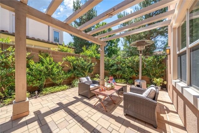 104 Beechmont, Irvine, CA 92620
