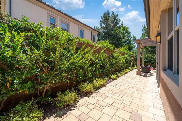 104 Beechmont, Irvine, CA 92620