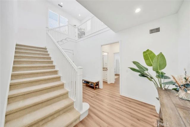 104 Beechmont, Irvine, CA 92620