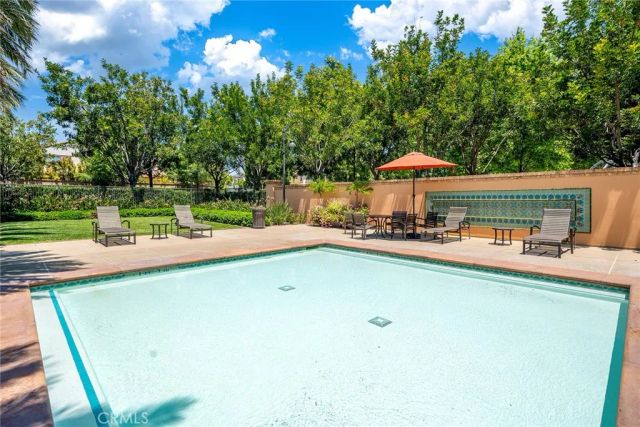 104 Beechmont, Irvine, CA 92620
