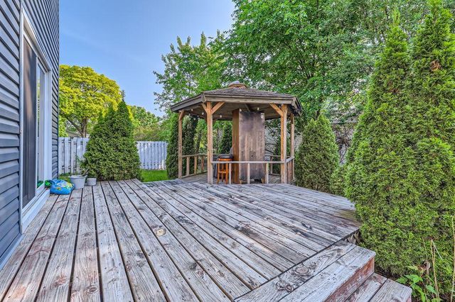 7724 Major Avenue N, Brooklyn Park, MN 55443