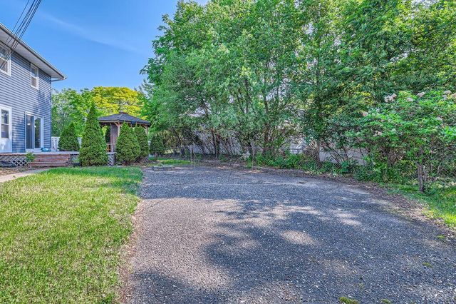 7724 Major Avenue N, Brooklyn Park, MN 55443