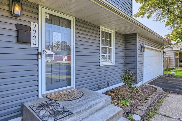 7724 Major Avenue N, Brooklyn Park, MN 55443