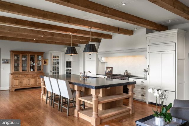 1484 W STRASBURG RD, West Chester, PA 19382