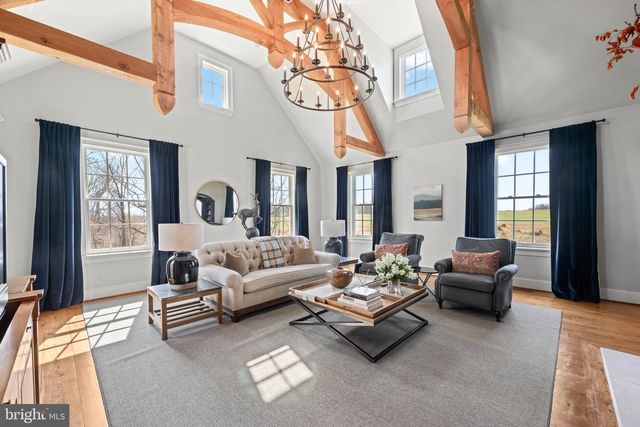 1484 W STRASBURG RD, West Chester, PA 19382