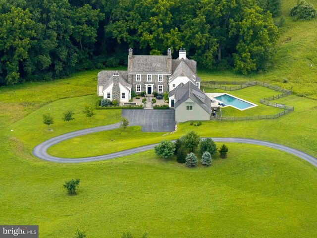 1484 W STRASBURG RD, West Chester, PA 19382