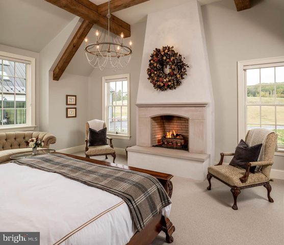 1484 W STRASBURG RD, West Chester, PA 19382