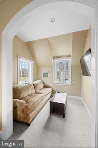 1484 W STRASBURG RD, West Chester, PA 19382