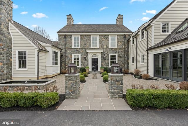 1484 W STRASBURG RD, West Chester, PA 19382