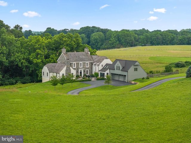 1484 W STRASBURG RD, West Chester, PA 19382