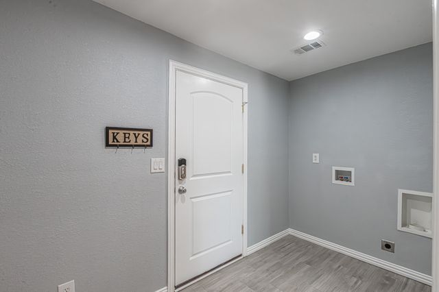5713 Tracyne Drive, Westworth Village, TX 76114