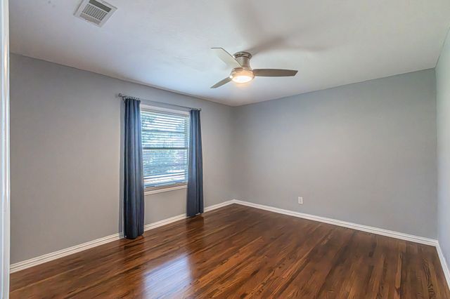 5713 Tracyne Drive, Westworth Village, TX 76114