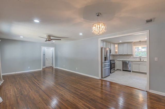 5713 Tracyne Drive, Westworth Village, TX 76114