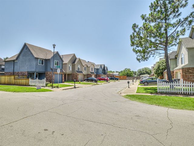 308 W K Street, Jenks, OK 74037