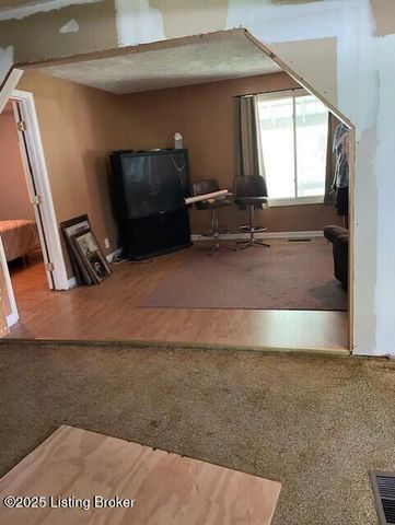 1804 Hickory Grove Rd, Leitchfield, KY 42754
