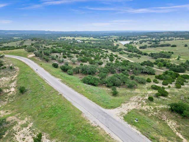 292 N Scenic Hills CT, Blanco, TX 78606