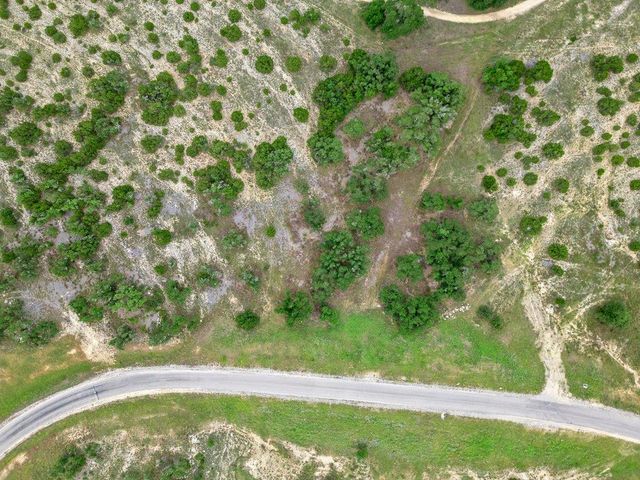 292 N Scenic Hills CT, Blanco, TX 78606