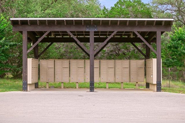 292 N Scenic Hills CT, Blanco, TX 78606