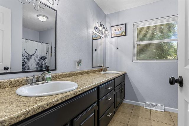 529 Hillsboro Road, Farmington, MO 63640