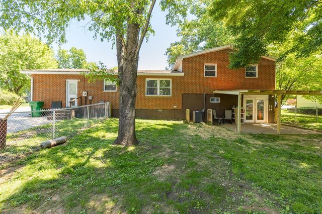 529 Hillsboro Road, Farmington, MO 63640