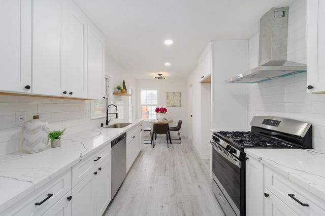 3972 17th Ave, Sacramento, CA 95820