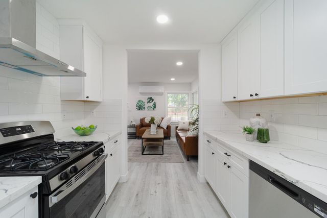 3972 17th Ave, Sacramento, CA 95820