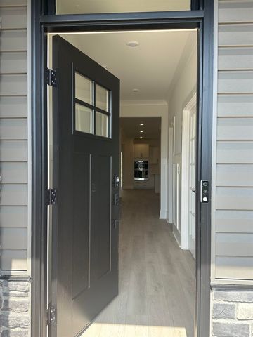 335 E Pyrenees Drive, Wellford, SC 29385